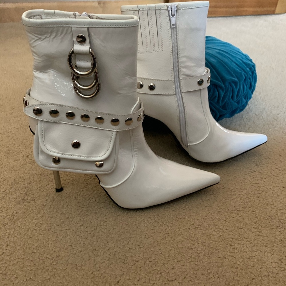 JC Heeled Boots